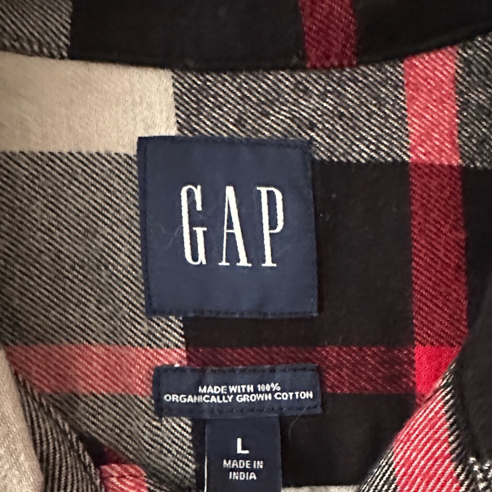 GAP Men's Black, Red, and White Plaid Shirt - Picture 2 of 3